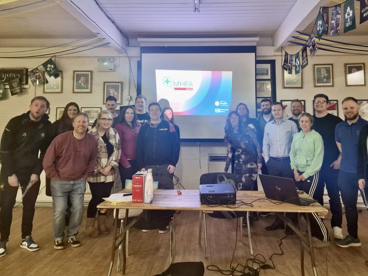 New MHFAIDERS ⁦<a href="/Bangor_Academy/">Bangor Academy</a>⁩ and ⁦<a href="/BangorRFC/">Bangor Rugby Club</a>⁩ . Well done. Thanks to @CINI Well done to all.💙💛