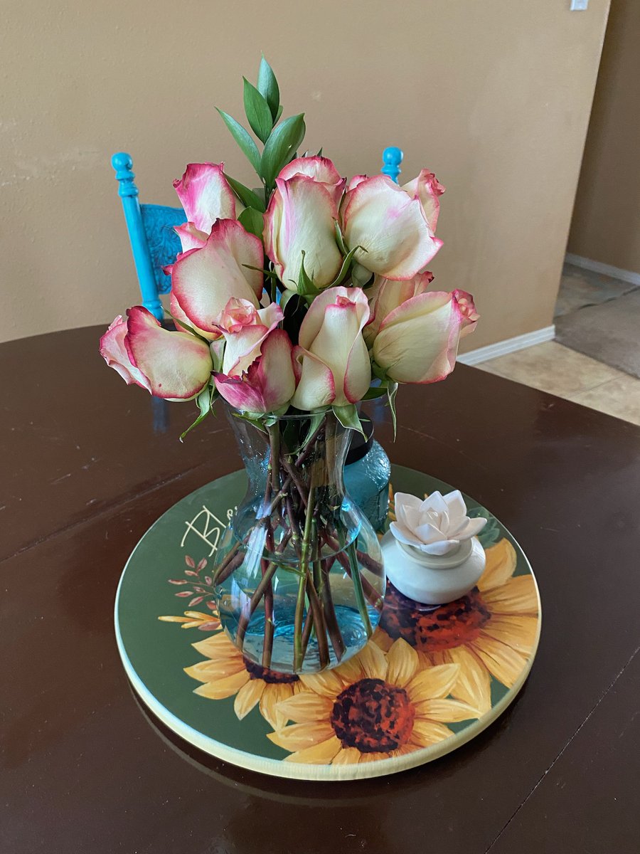 DiamondEyez27's tweet photo. Came home to these today🥰😭 #ThankYou @Chewy 
#Coco #petloss #rainbowbridge #furbaby #12yearstogether https://t.co/I6f3aMaRuF