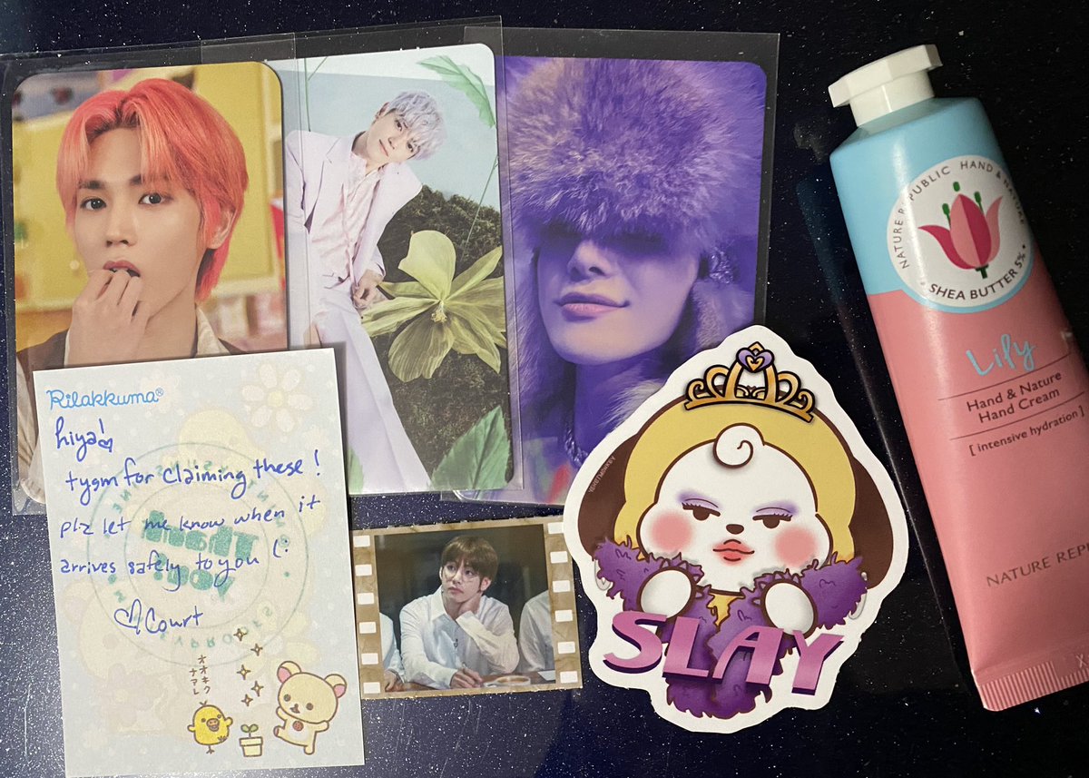 Chesyeo_Nabi's tweet photo. Tysm @minteysunshine! They finally made it 🙇🏻‍♀️💖 I really appreciate you keeping an eye on it and keeping me informed. 

Also can I say, this Chimmy sticker had me *dying* 🤣 I love him and the tiny Tae 🥰

#minteyproofs https://t.co/3tUtbSBJXr