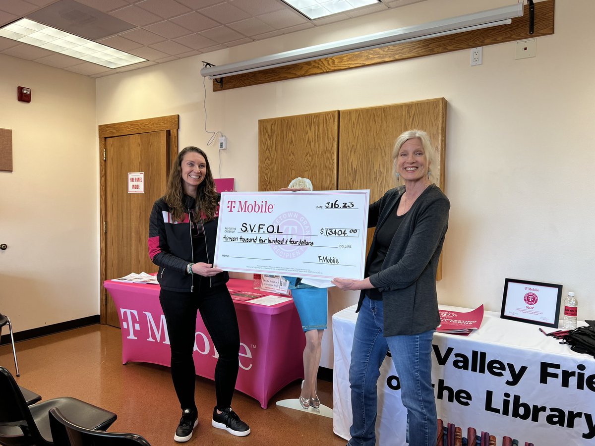 Sarah Brantner tweet media