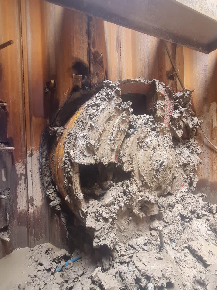 RECSA_MX's tweet photo. Las tuneladoras (Guadalupe y Monserrate) terminaron sus tramos respectivos. A la fecha se han hincado 6,803 ml de un total de 8,629 ml. Se tiene un avance del 78% en el Proyecto #Tibitoc, #Bogotá, #Colombia. https://t.co/0c2Jau7fGe