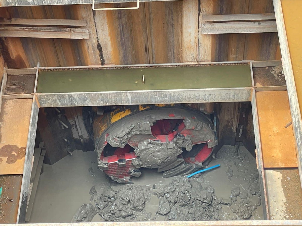RECSA_MX's tweet photo. Las tuneladoras (Guadalupe y Monserrate) terminaron sus tramos respectivos. A la fecha se han hincado 6,803 ml de un total de 8,629 ml. Se tiene un avance del 78% en el Proyecto #Tibitoc, #Bogotá, #Colombia. https://t.co/0c2Jau7fGe
