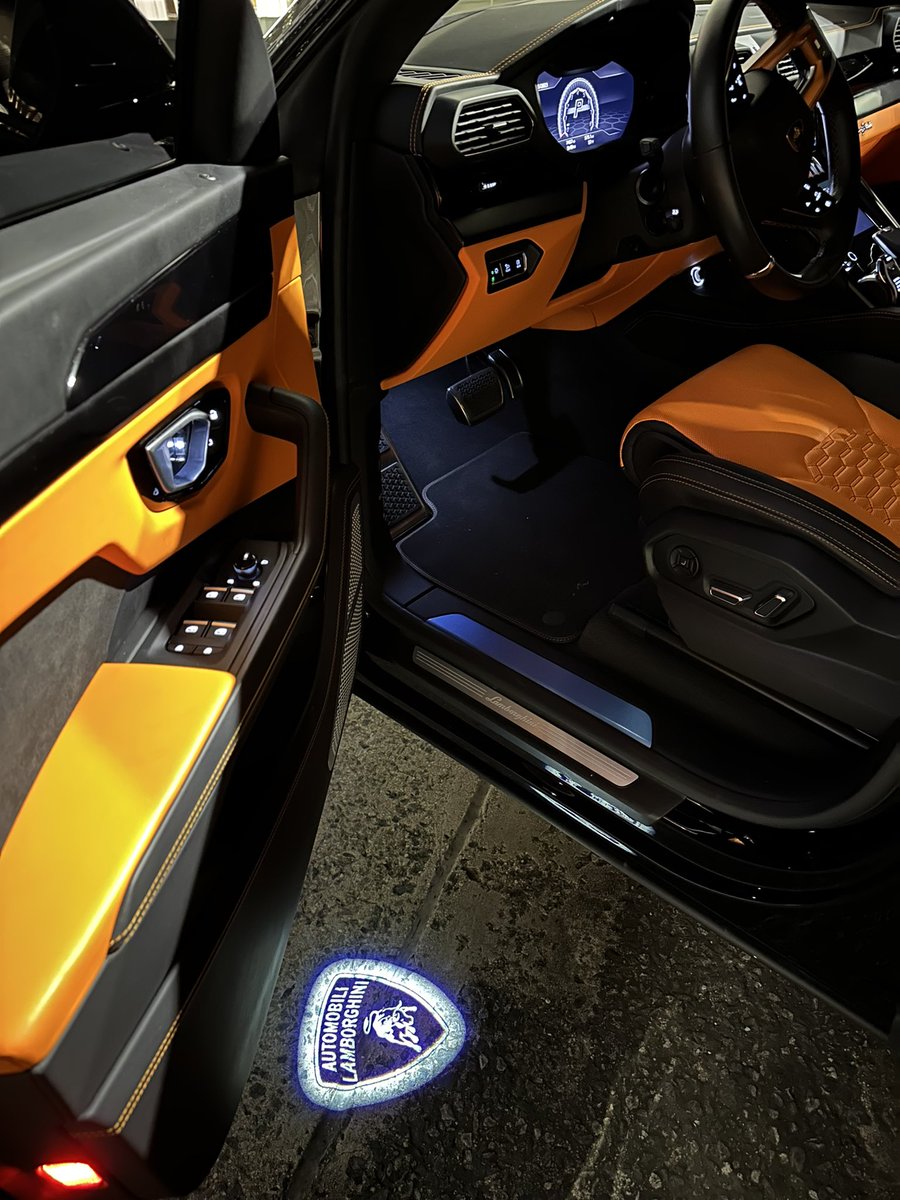IntranceRBX's tweet image. Hey Siri, play “Super Urus” by LUCKI #ThanksDevex #RobloxDev