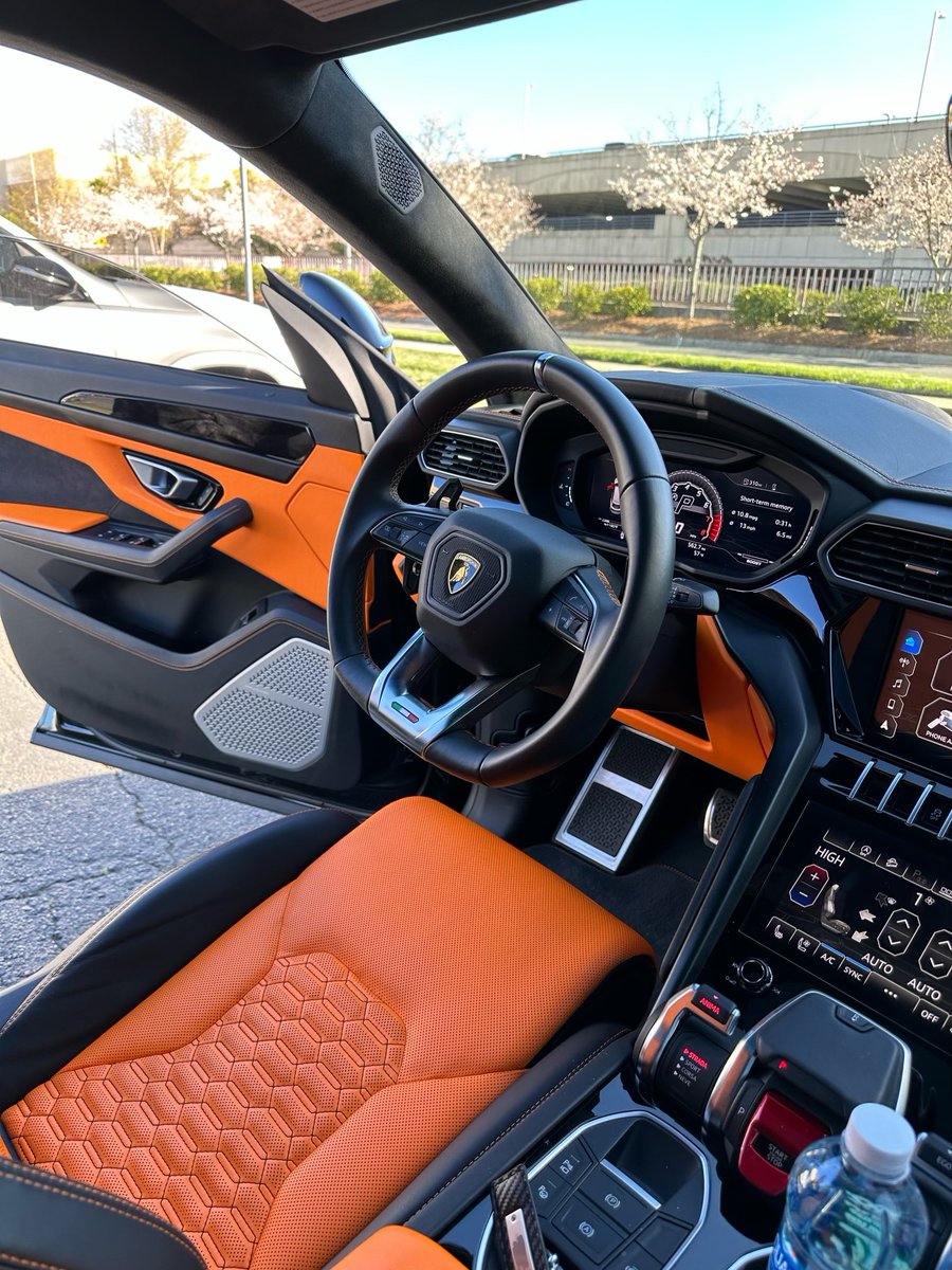 IntranceRBX's tweet image. Hey Siri, play “Super Urus” by LUCKI #ThanksDevex #RobloxDev