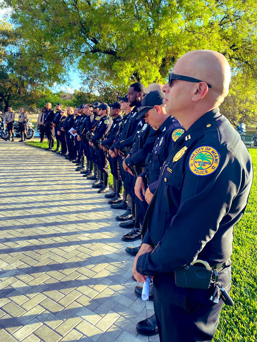 Honored to attend the MADD candlelight vigil &amp; remember those who lost their lives to DUI offenders. Law enforcement stands with the families of the victims &amp; vow to put an end to this senseless act. <a href="/MADDNational/">MADD</a> <a href="/MiamiPD/">Miami PD</a> @MiamiDadePD <a href="/PinecrestPolice/">Pinecrest Police</a> <a href="/FHPMiami/">FHP Miami</a>