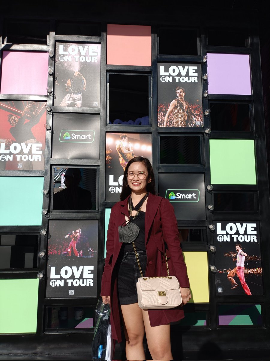 Aianpat's tweet photo. Home is where Harry's House is. β¨π
@Harry_Styles #LoveOnTourPH ππ΅π
03.14.23
#HarryStylesinPH
#HSLOTPH
#HSLOT2023 https://t.co/B9jj7jM9kC