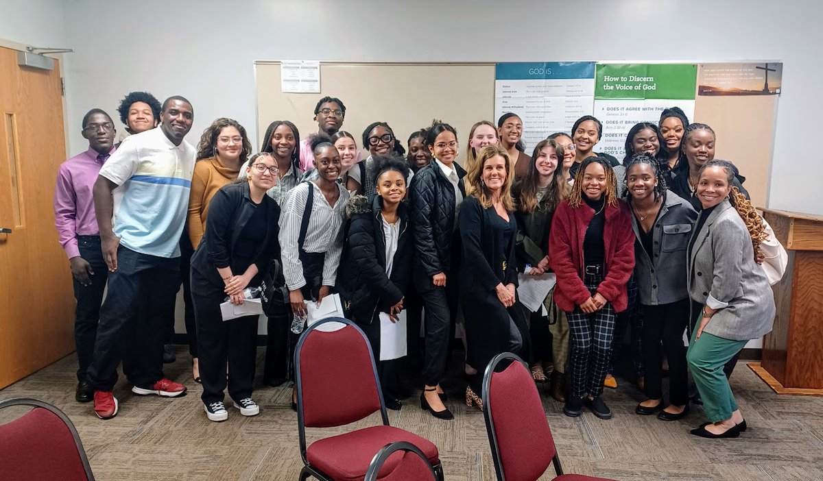 sghscareerserv's tweet photo. What a great learning experience for our @SouthGarnerHS and @Garner_HS students. Garner's Career Prep Program was a huge success. Nothing but positive comments and feedback from the both students and volunteers. Thanks @GMHSCareerServ for the partnership #garnercollaboration. https://t.co/fGeSIDh4Ff