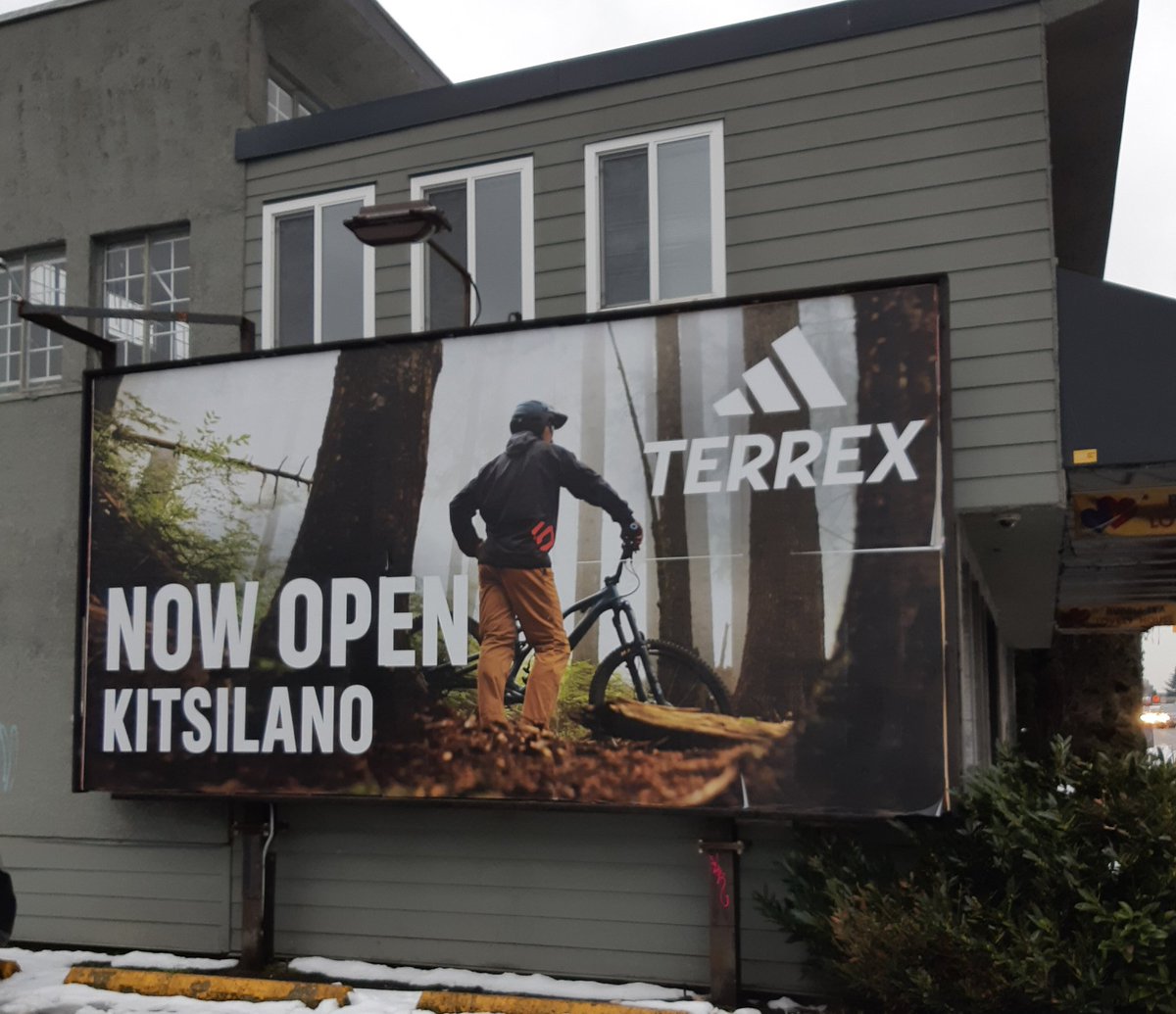 zzen_master's tweet photo. @adidasCA so is Terrex a sub-brand or something? It's clearly your logo 🤔 https://t.co/yXPvMkYBRd