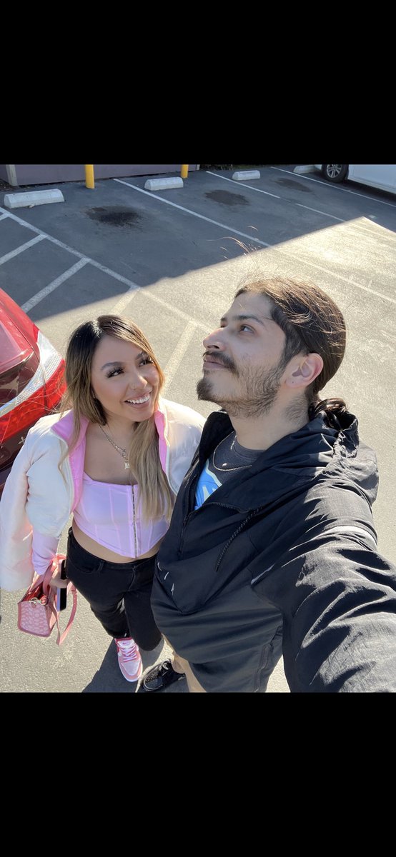 Randomshit209's tweet photo. Never a dull moment 📸 https://t.co/vad0nSBHRf