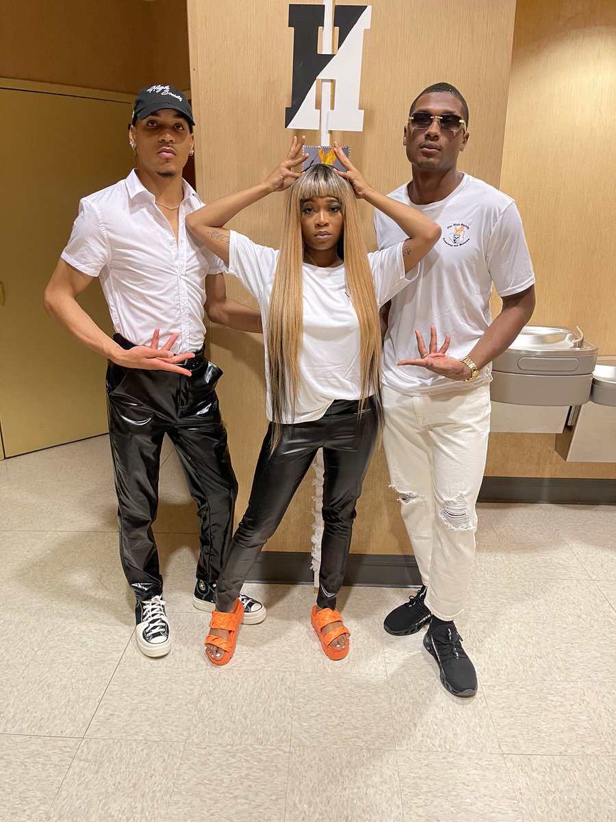 zechabailey's tweet photo. Allow me to reintroduce myself! Y’all know Zechariah But in THEE HIGH SOCIETY⚪️ I’m known as Hybrid Vibration. March 12 at 6:10am my siblings and I made it to High Society Land. https://t.co/UZbKZblTZZ