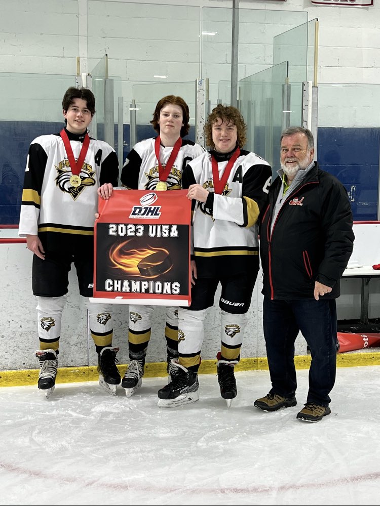 ne_eagles's tweet photo. Congrats to our @EaglesU15a who won the @DJHLnews Championship @ Twin Rinks tonight in a 5-0 win over the Caps! #EaglesProud https://t.co/mdEbKFE72h