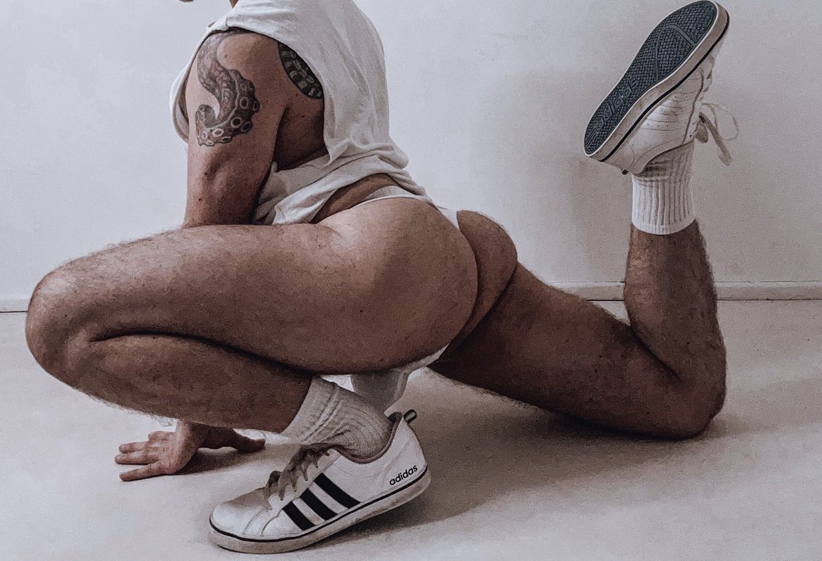 CosplayerGuys's tweet photo. Iβm going to need someone to recreate ( art / cosplay) this pose with Hercules for me. Please π #art #fanart #Hercules #Herculescosplay #Himbo #cosplay #guysinjockstrap #gayart https://t.co/THmviusw4z