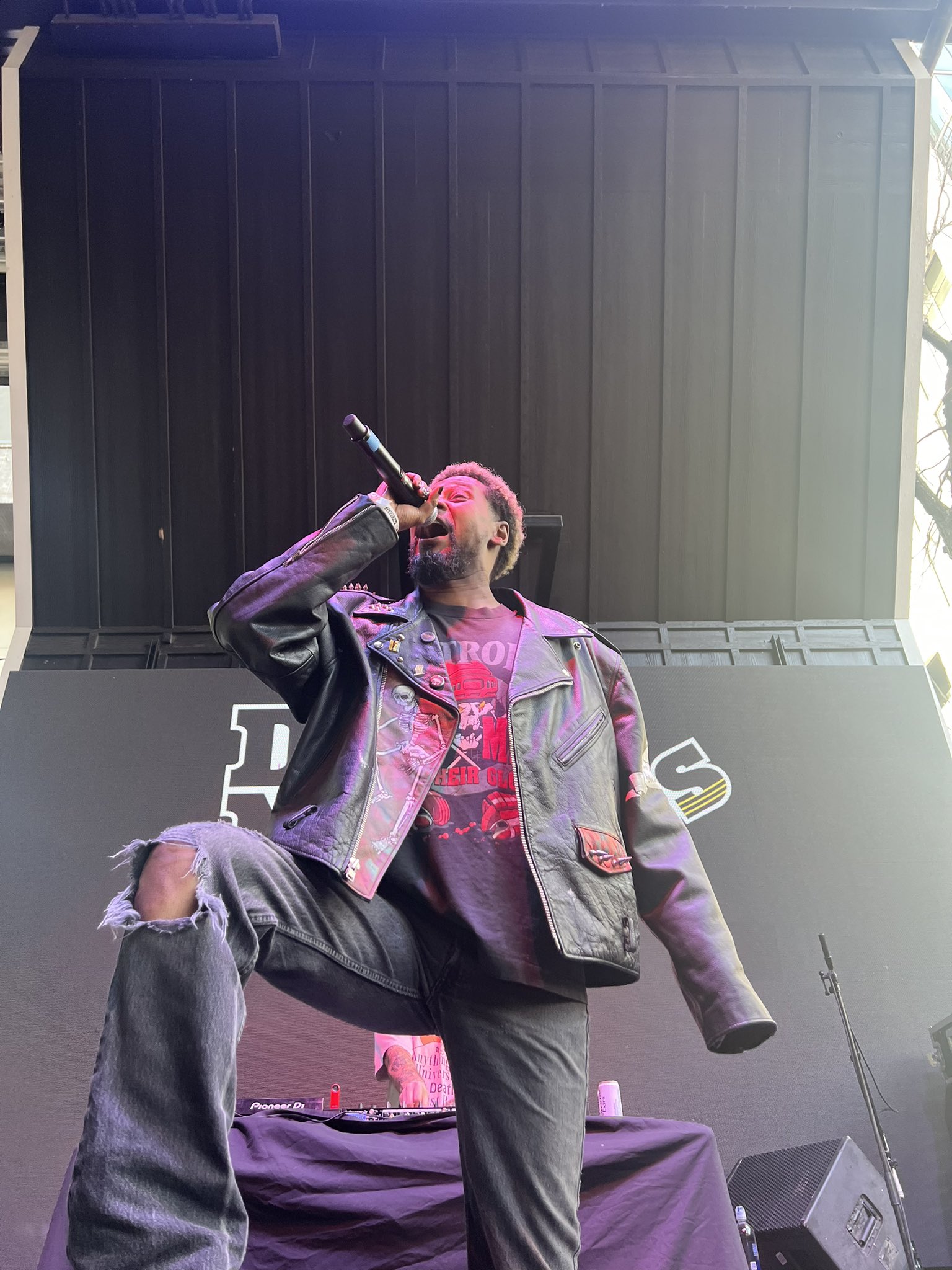 Danny brown x jpeg mafia x hannibal buress 

happy birthday uncle 