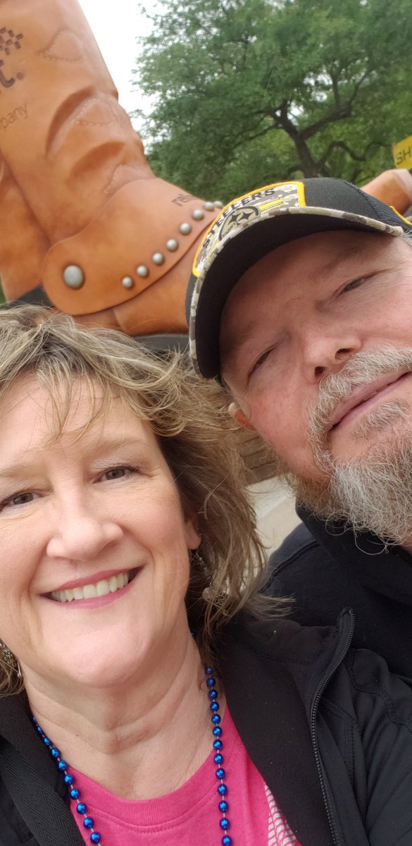 HowHeatherRolls's tweet image. #RodeoHouston