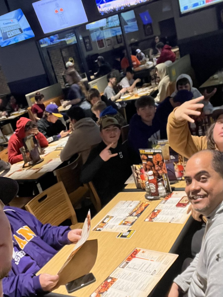 VianHSBaseball's tweet photo. Filling up after a good win in the first round of the Ripley Tournament! 10-0 win over Hammon in 29 degrees and 45 mph winds. 6:45 tomorrow in the semis! #Wolverines https://t.co/VZjXXbYlEz