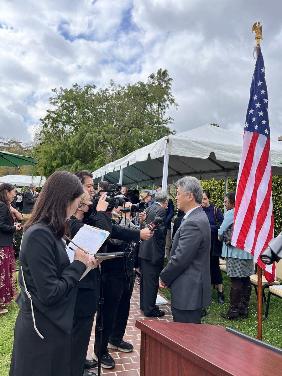 drhongnancy's tweet photo. It was great pleasure to attend the birthday celebration of the Emperor of Japan hosted by Consul Sone. The Office of the Consul General of Japan is a close partner to @GlendaleUSD’s Japanese DLI program, promoting Japanese language and culture through rich academic experiences. https://t.co/rkNnc8OU57