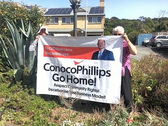 King Island residents being steamrolled by Conocophillips' push for fossil fuel gas drilling in local waters. 

Threatens to trash marine environment & pollute air & water essential to King Island brand.  

wilderness.org.au/news-events/ip…

#NoNewGas
#Politas

@Surfrider