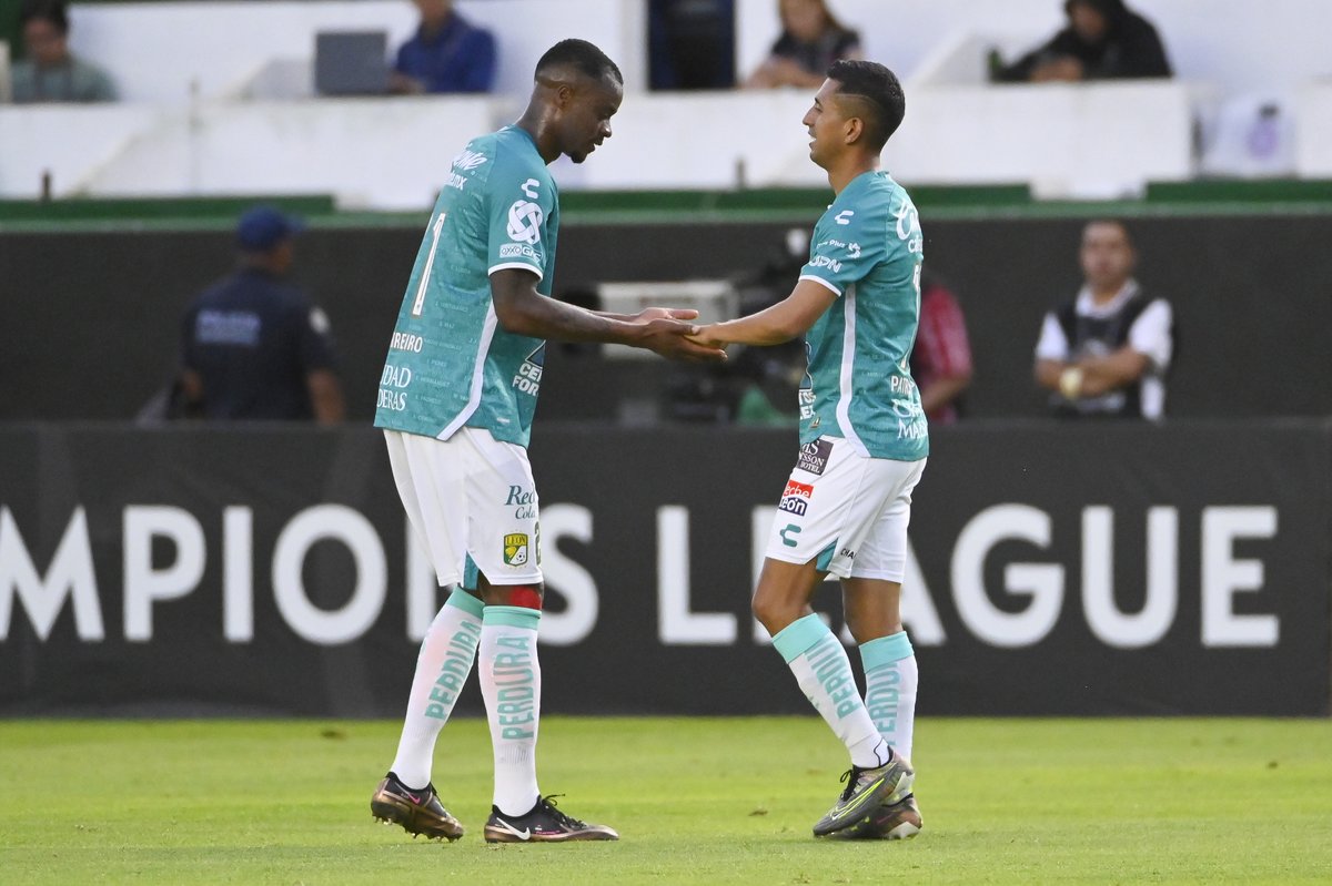 clubleonfc's tweet image. #8vos I #LEOvsTAU I @TheChampions 

Se juntaron estas dos fieras y casi cae el tercero. ¡Venga LEÓN! 

🦁2-0🐂