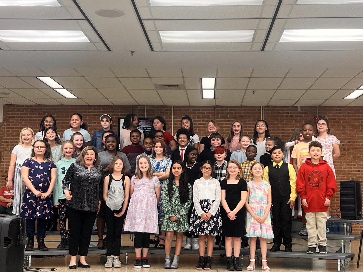 Our Sussex 4th grade chorus sang at the Chesapeake Festival of the Arts tonight and spread so much JOY!!!❤️🎶 <a href="/SussexES/">Sussex Elementary</a> <a href="/PtaSussex/">Sussex Elementary PTA</a> <a href="/JSzymanski301/">Jen Szymanski</a> <a href="/MollyBissell/">Molly Bissell</a> <a href="/BCPSFineArts/">BCPS Fine Arts</a>