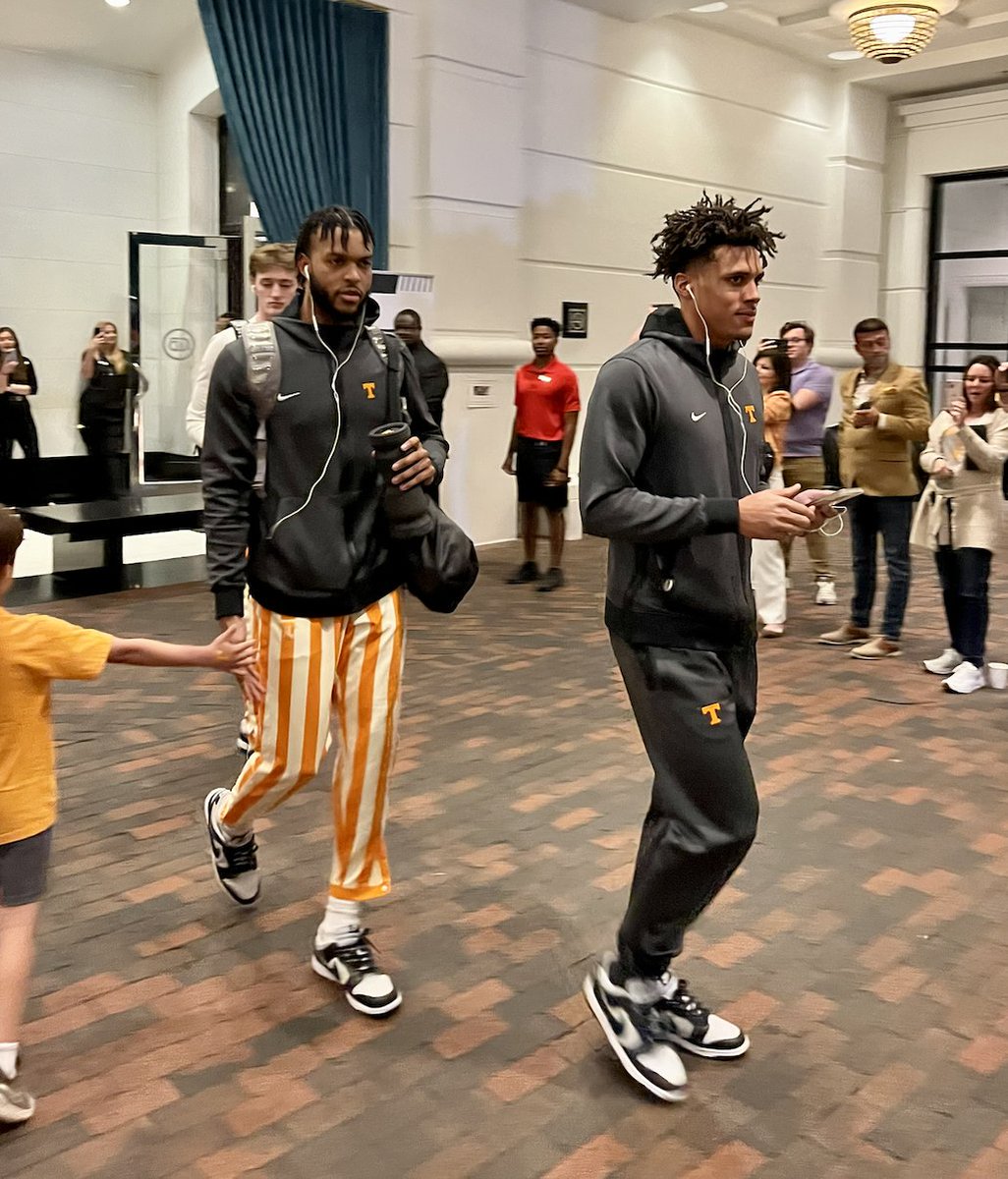 tennalum's tweet photo. #VolNation always comes through 💪 https://t.co/0ERgJzI1KD