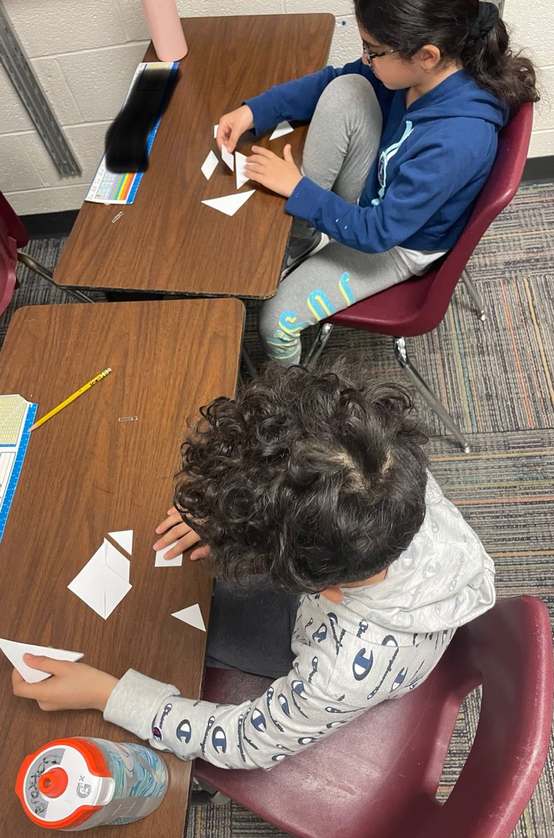 mrsTsung's tweet photo. We tried out some tangrams with our grandparent today while we focused on the trait of perseverance. #itsworthit https://t.co/7qvH5w8KuU