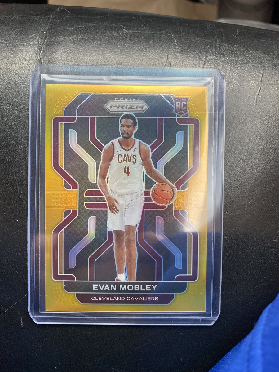 JRange2323's tweet photo. @CardPurchaser https://t.co/OiK32O5r6B
