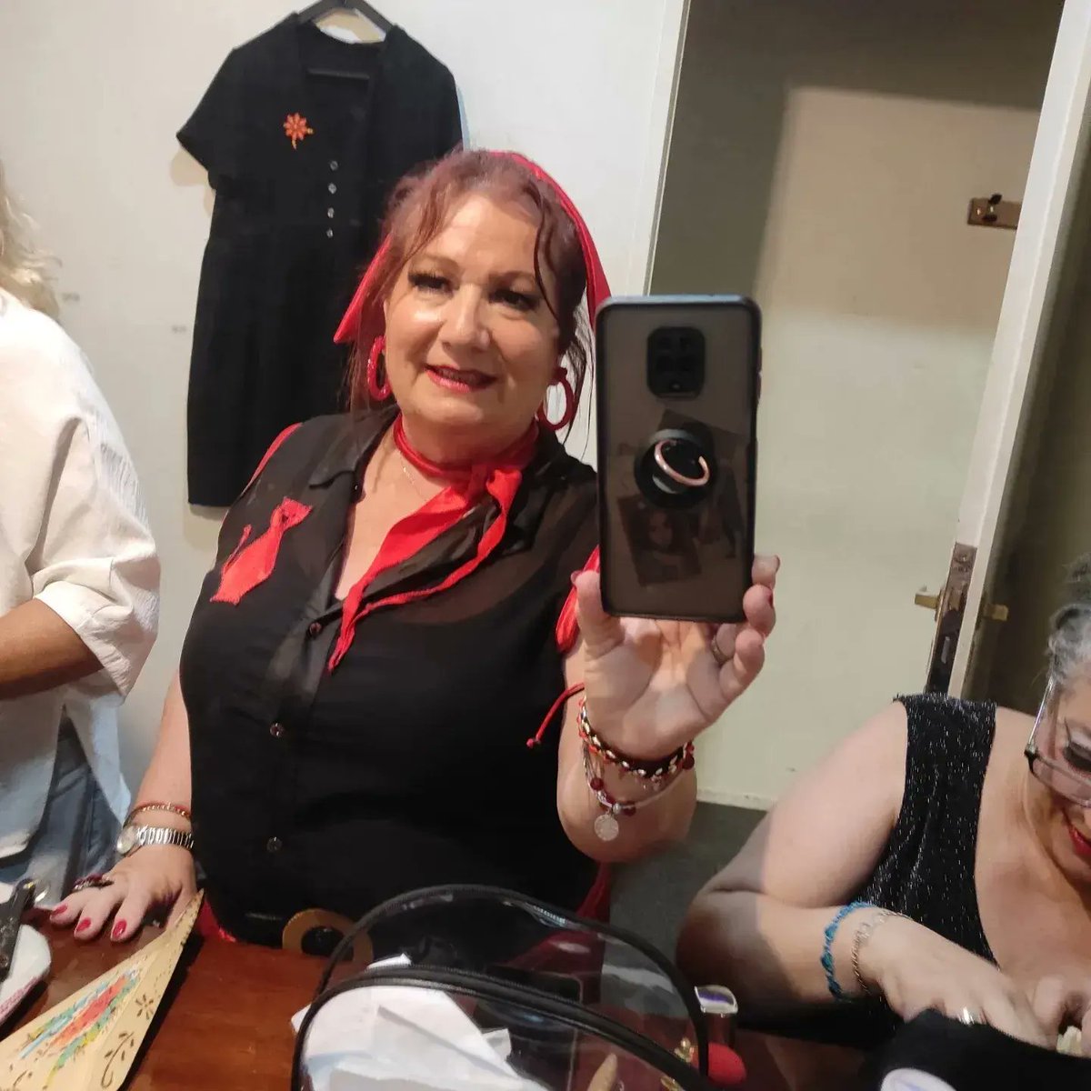 Falta poquito para mañana viernes. Tus planes? La pulga en la oreja te espera en el teatro Multiescena. La señora Ferriols te dará la bienvenida