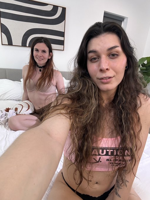 Going live with @NikkiSapphire on CB https://t.co/VPduVCnFn8<a class="tags" href="/tag/nikkisapphire">@nikkisapphire</a>