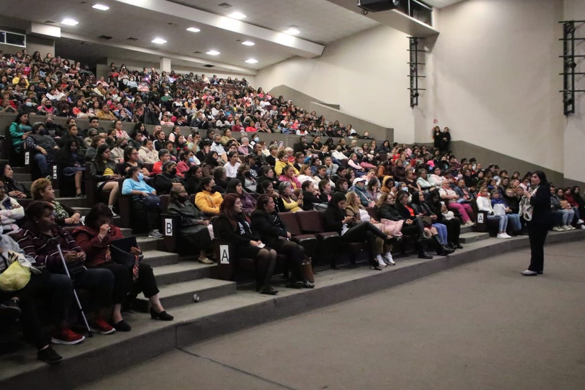 Hoy, en #Neza, nos reunimos un gran número de mujeres que estamos convencidas que para que siga la #Transformación en México, <a href="/Claudiashein/">Claudia Sheinbaum Pardo</a> es la mejor opción. 

#EsClaudia #EstadoDeMéxico