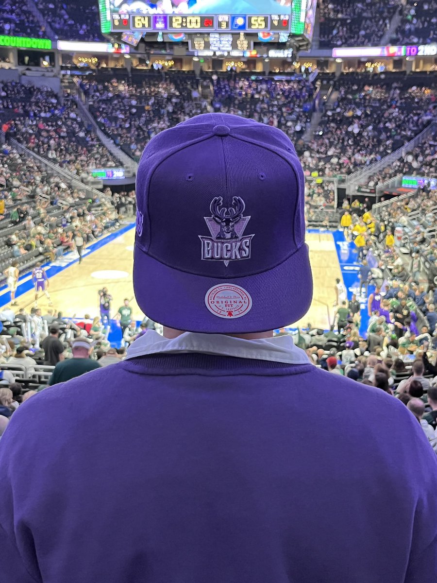 JCastleFilm's tweet photo. 🦌💜 https://t.co/umxHl27lsU