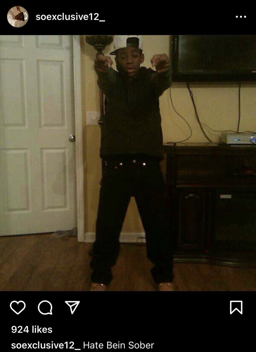 ᴅ ʀ ᴇ ᴡ tweet media