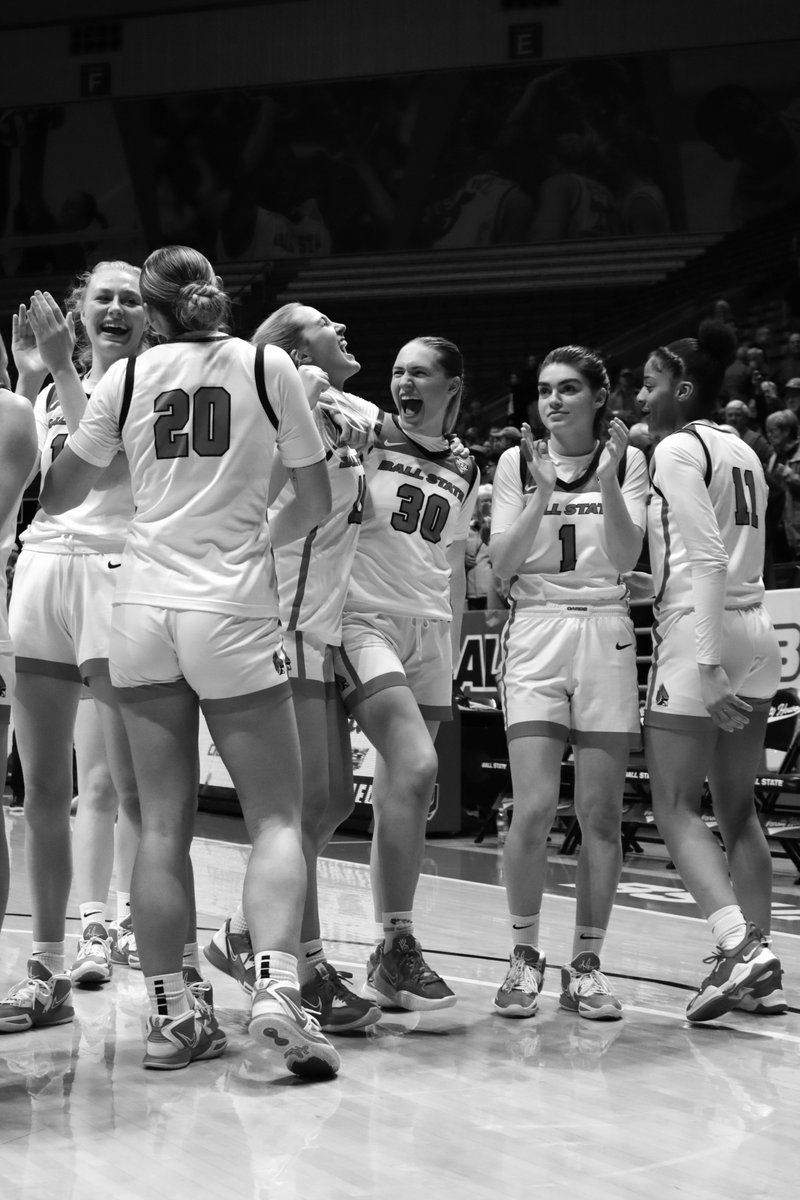 we needed to see #10 &amp; #30 play in Worthen at least one more time ❤️

#ChirpChirp