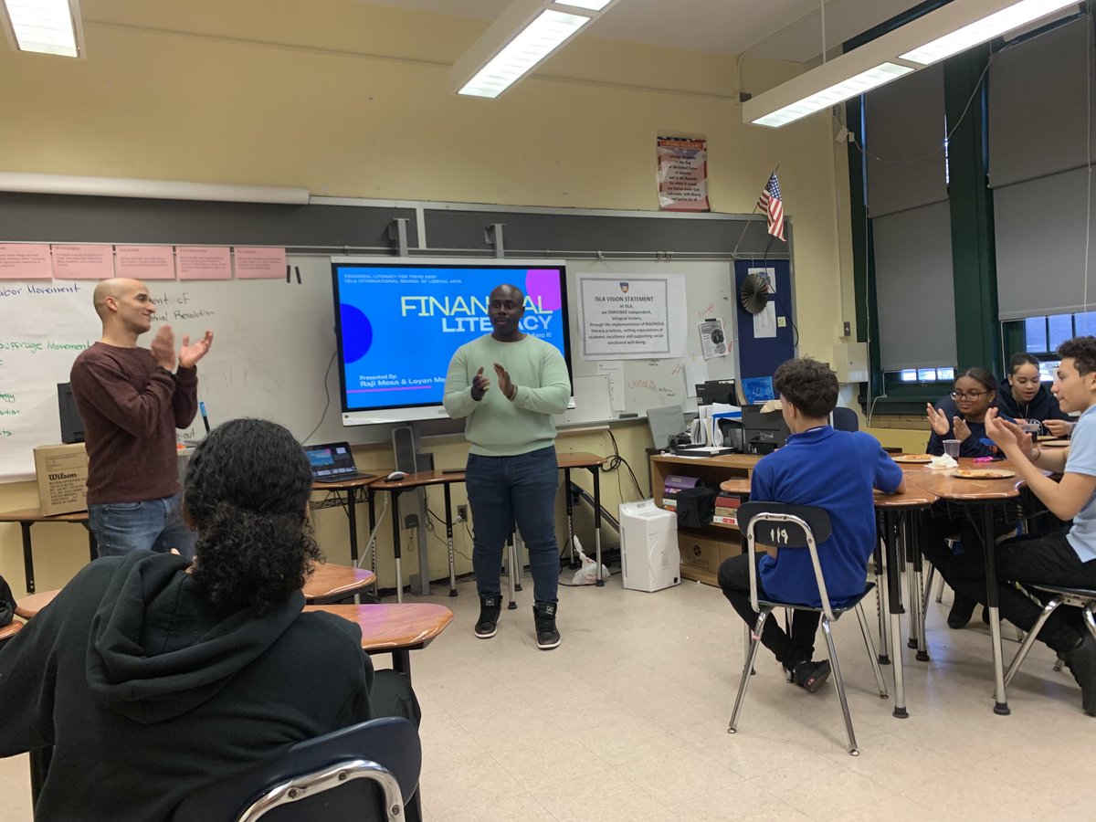 10x342's tweet photo. ✅Day 1: Financial Literacy Club 💸💵💰🤑#GetSmartAboutMoney https://t.co/7ifQzo3vEX