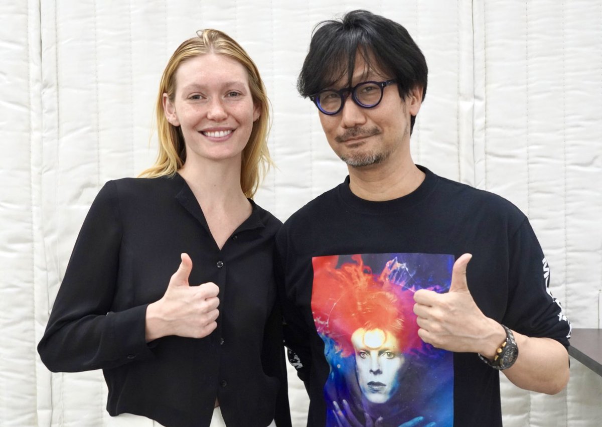 HIDEO_KOJIMA_EN's tweet photo. With Anna. https://t.co/2AhGjbaOw8
