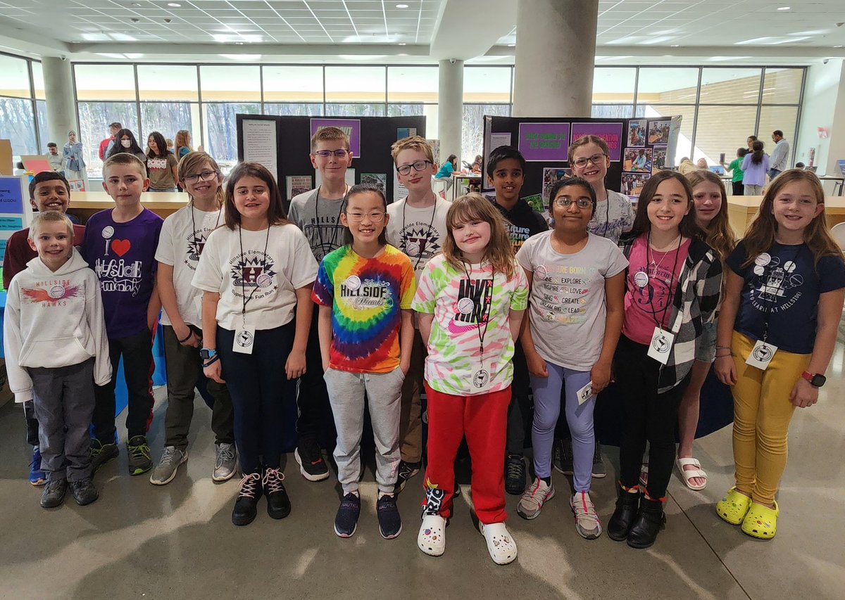 HillsideLCPS's tweet photo. Congrats to all of our Hawks on their great presentations this evening! #lcpsmakershowcase https://t.co/gQNkMTYxQ4