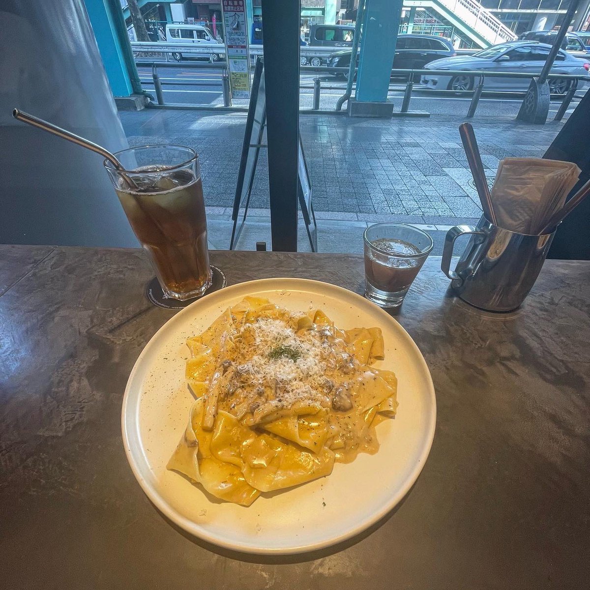 MfcvX's tweet photo. 久しぶりすぎる投稿〜!
この前のおしゃれなカフェです☕️
#写真好きな人と繋がりたい #写真撮ってる人と繋がりたい #写真 #写真部 #写真好き #写真垢 #カメラ #カメラ女子 #カメラ好きな人と繋がりたい #memory #photomemory #film #film_jp #picture #camera #team_jp #photo #カフェ #東京 https://t.co/JyI0YhN4AZ
