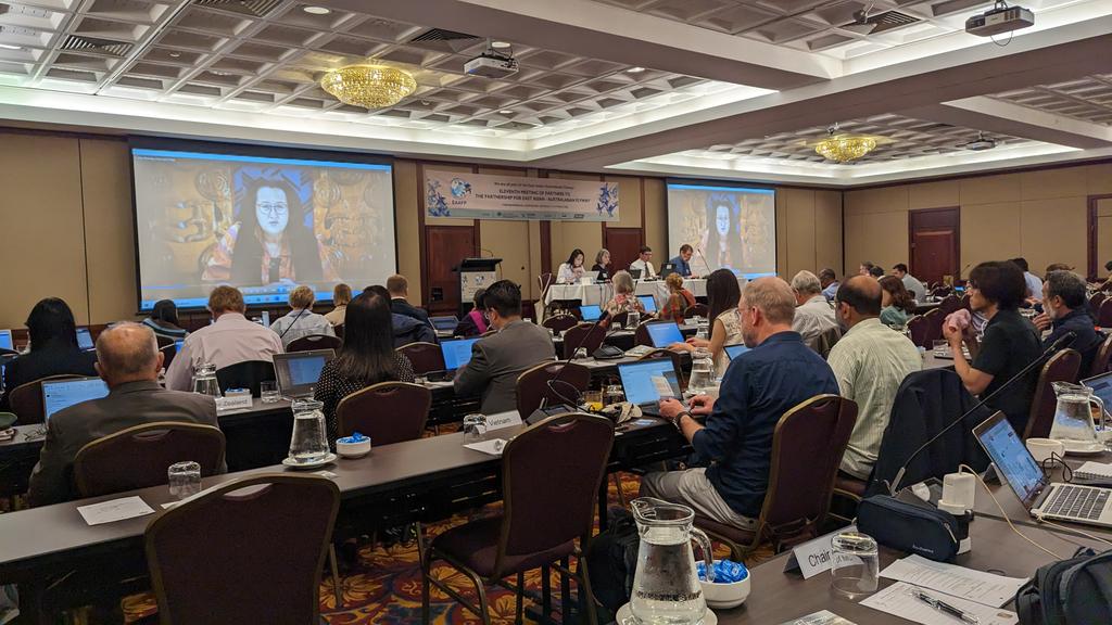 EAAFP's tweet photo. Last day of #EAAFP #MOP11 began with a recorded message from H.E. Ms. Clare Fearnley, former New Zealand Ambassador to China, and Mr. Suh Sheung Oh from #RRCEA to introduce #WLI at the plenary. https://t.co/j83IRNgQIE