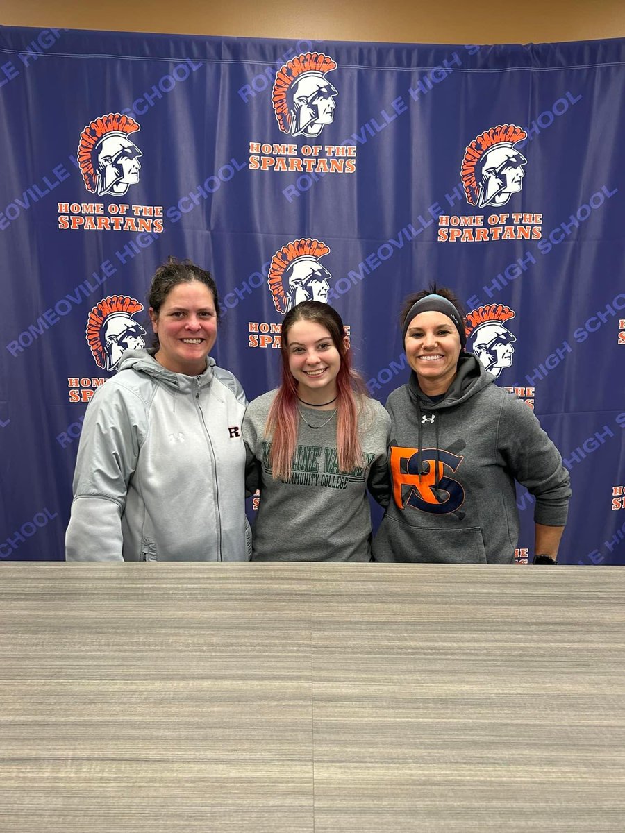 SpartansBooster's tweet photo. Congratulations to Jolene Anderson on her official signing day at RHS. Jolene will continue her academic and softball career at Moraine Valley! #RHS #romeovillespartan #futurecyclone 💙🥎🧡 https://t.co/BeuDnoSDgS