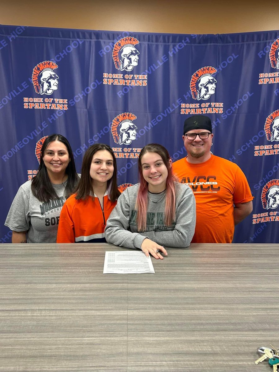 SpartansBooster's tweet photo. Congratulations to Jolene Anderson on her official signing day at RHS. Jolene will continue her academic and softball career at Moraine Valley! #RHS #romeovillespartan #futurecyclone 💙🥎🧡 https://t.co/BeuDnoSDgS