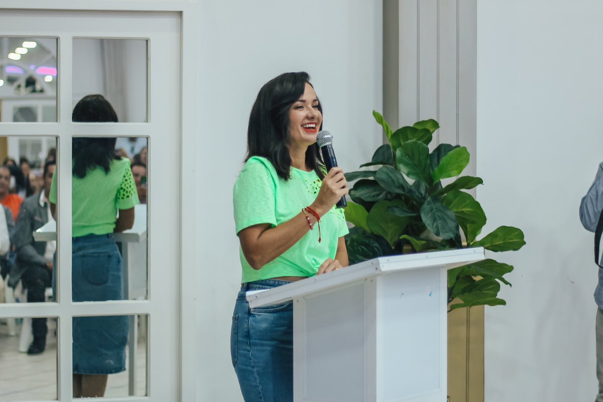 marcelaguinaga's tweet photo. Equipo #RC5Guayas.✊😊
Alcaldes, concejales, vocales de la juntas parroquiales electos, listos para trabajar por la gente. https://t.co/klz6omWfll