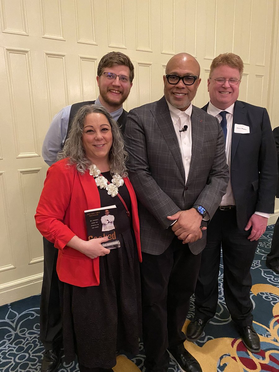 Lisa Coates tweet media