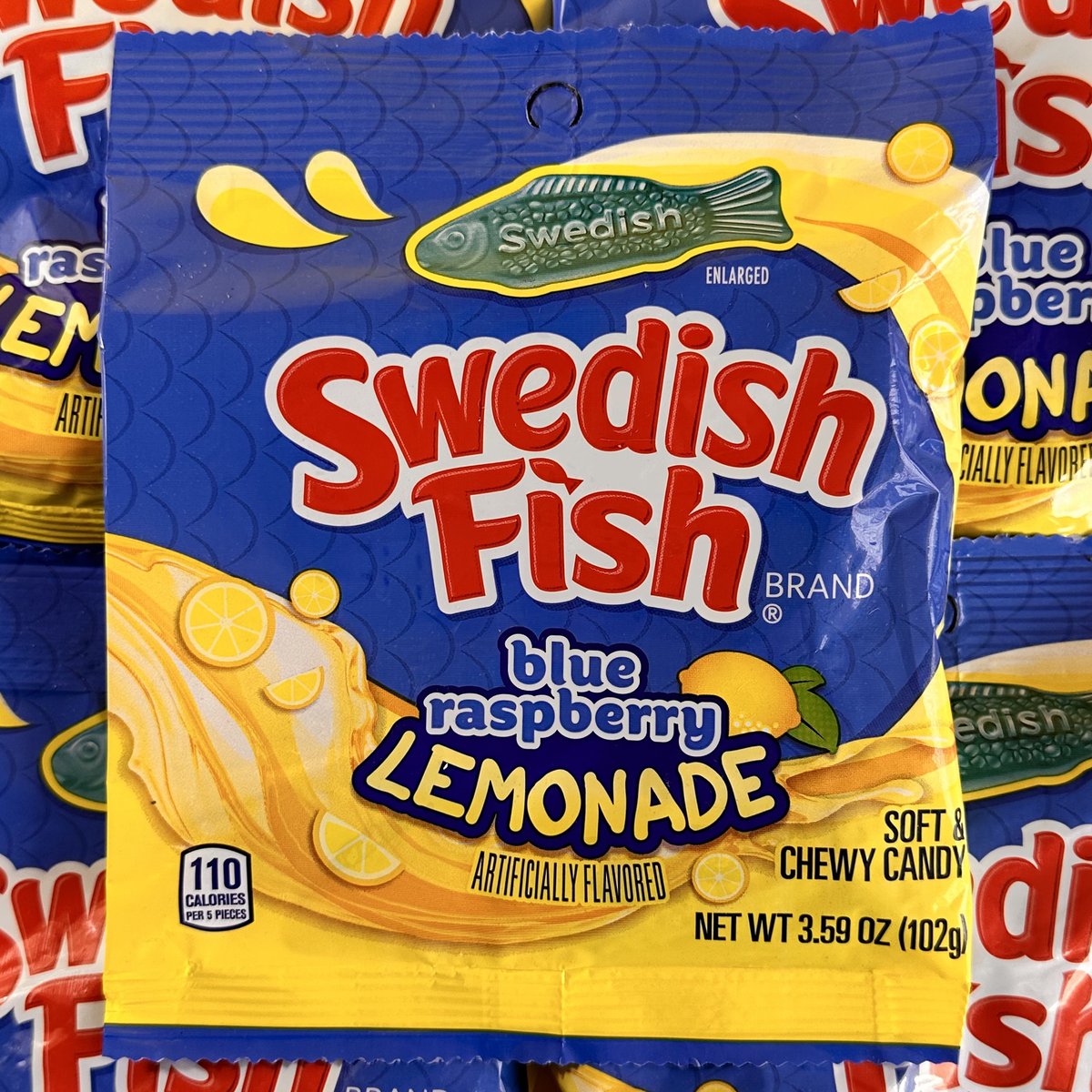 candyfunhouseca's tweet image. ✨NEW!✨ SWEDISH FISH BLUE RASPBERRY LEMONADE 💙🍋
#swedishfish #blueraspberrylemonade #lemonade