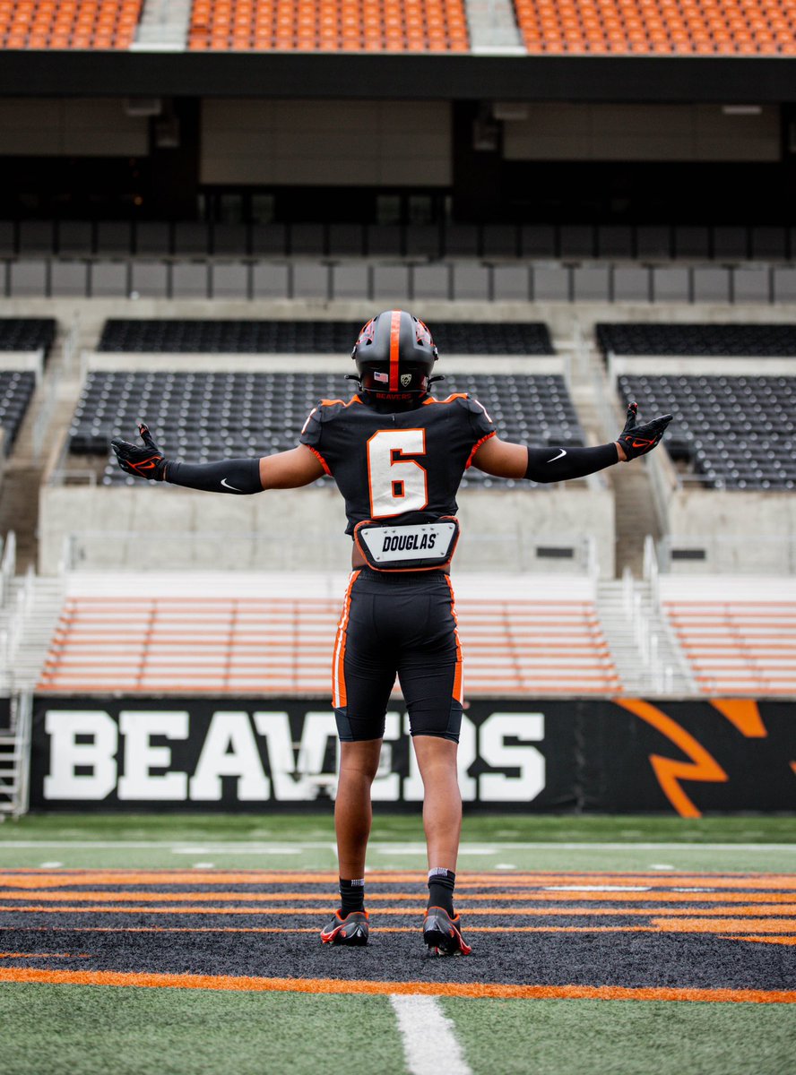 I had a great official visit at <a href="/BeaverFootball/">Oregon State Football</a> excited for the future possibilities!!!