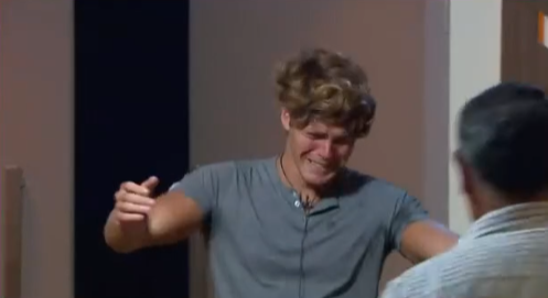 ElLauchaOkey's tweet photo. ACA TIENEN. ACA TIENEN. Primito. Soy puras lágrimas lpm. Hasta se sienten los LATIDOS DEL CORAZÓN. #GranHermano. https://t.co/H1RhTJm5rX