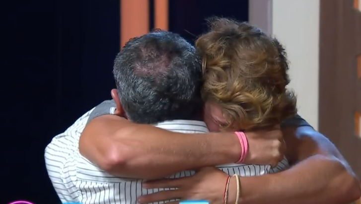 ElLauchaOkey's tweet photo. ACA TIENEN. ACA TIENEN. Primito. Soy puras lágrimas lpm. Hasta se sienten los LATIDOS DEL CORAZÓN. #GranHermano. https://t.co/H1RhTJm5rX