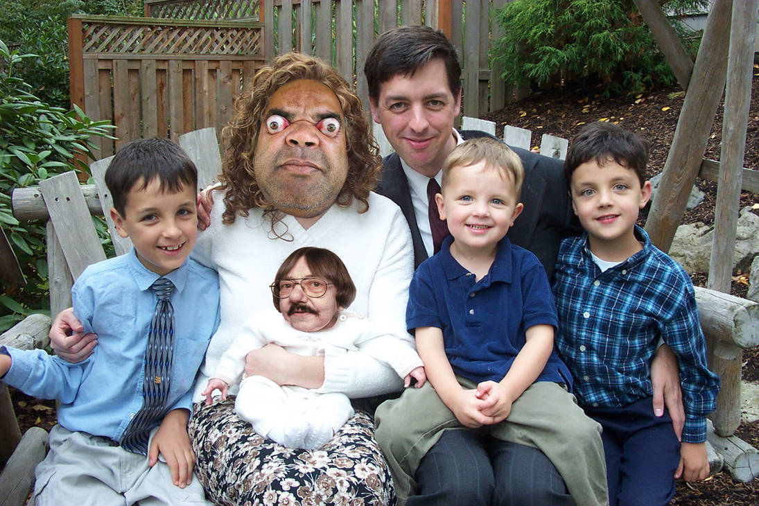 jacobsfavgal's tweet photo. fam portrait #lovingfamily #thriving https://t.co/lihFQk72qv