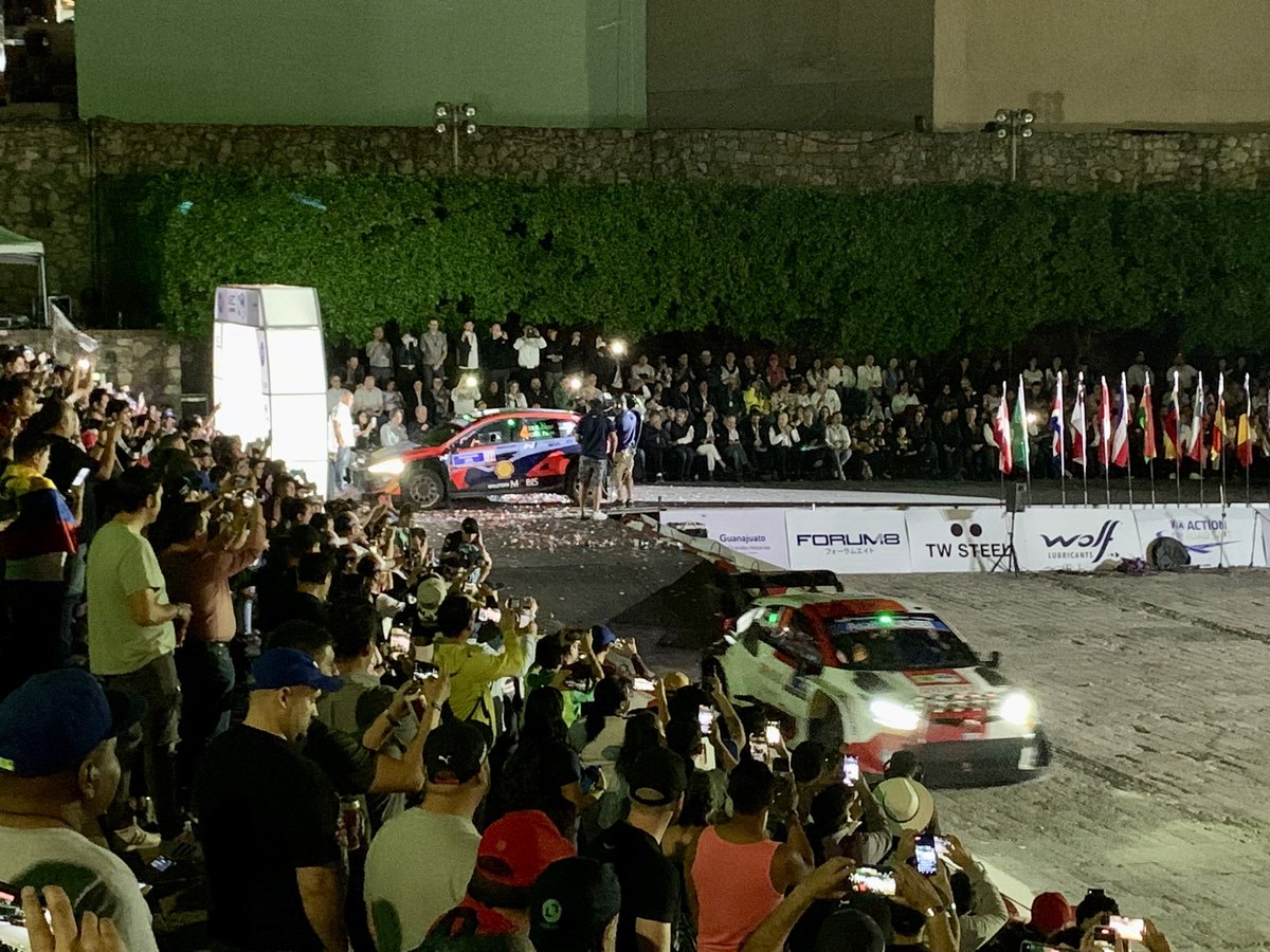 Femadac's tweet photo. Bandera verde 🟢🟢🟢
Arrancada ceremonial del @RallyMexico en la Alhóndiga de Granaditas en Guanajuato.
¡Se siente el @OfficialWRC! #RallyMex https://t.co/4rx9p7pFgV