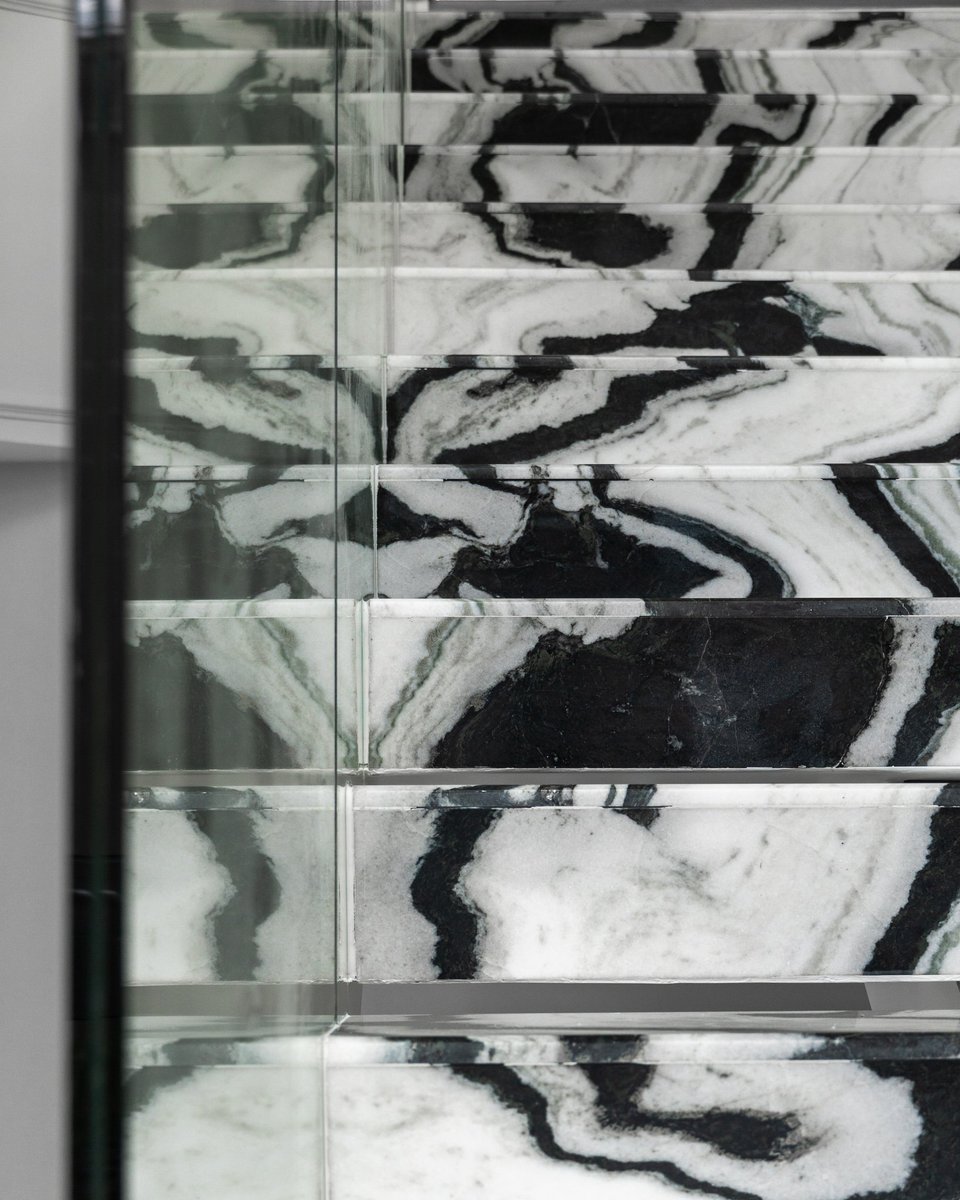 junglezcl's tweet photo. Panda White marble is characterized by its white background with striking black veining, which creates a bold and dramatic look.
#singostone
#PandaWhite
#PandaWhiteMarble
#WhiteMarble
#MarbleDesign
#MarbleInteriors
#NaturalStone
#InteriorDesign
#HomeDecor
#LuxuryLiving https://t.co/uV7SeBBY0E