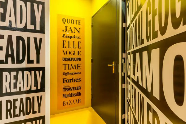 Romantisk dekorert med Neschen Wall-Grip printfolie. Sterkt lim som sitter på vanskelige overflater.  #interior #foliering #wallwrap #strukturfolie #interiorfilm #interiordesign #customwall #interiordecor #homedecor #homeinterior #officeinterior #walldecoration #decoration