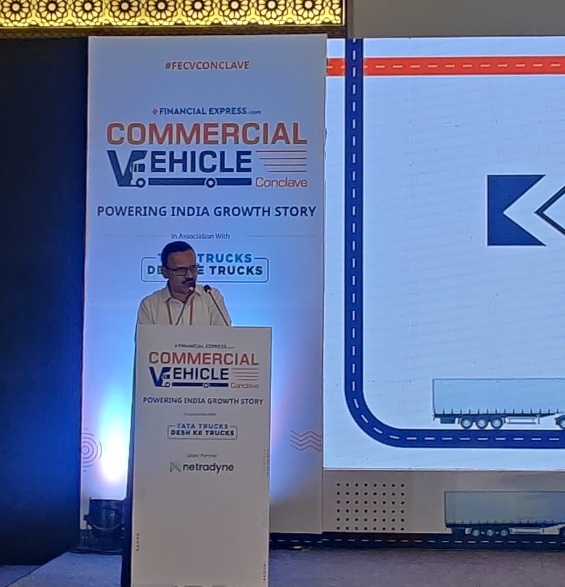 XpressMobility's tweet photo. Dr Ajit Shinde, Regional Transport Officer, Pune Region, says Indian government has set ambitious target for electric CVs. There is a need for upgradation of old fleets in India which are less polluting. #FECVConclave https://t.co/PCIRyrOktN